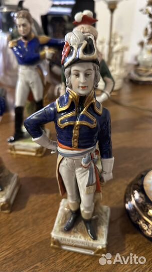 Фарфоровые статуэтки