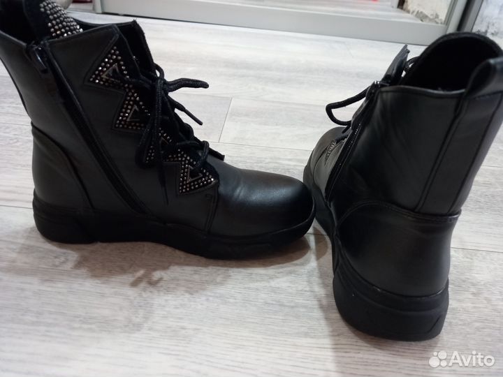 Ботинки для девочки