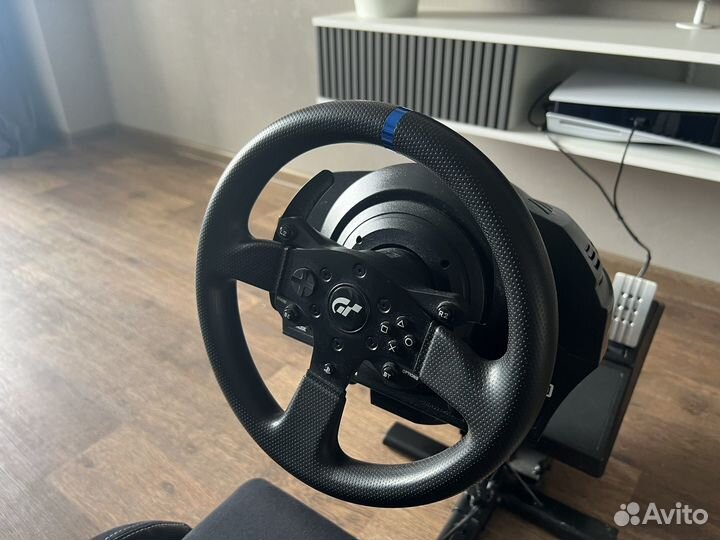 Кокпит Playseat+thrustmaster t300rs