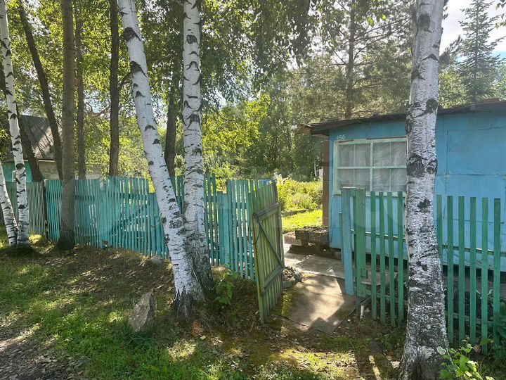 Дача 32 м² на участке 10 сот.