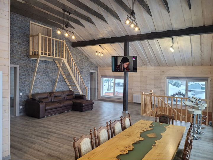 Дом 277 м² на участке 40 сот.