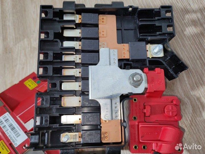 Распределитель тока задний Bmw 5 F10 N52B25 2011