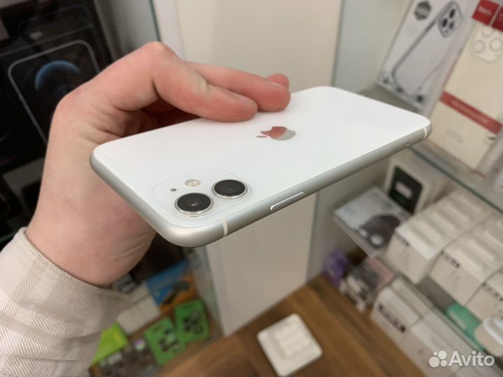 iPhone 11, 64 ГБ