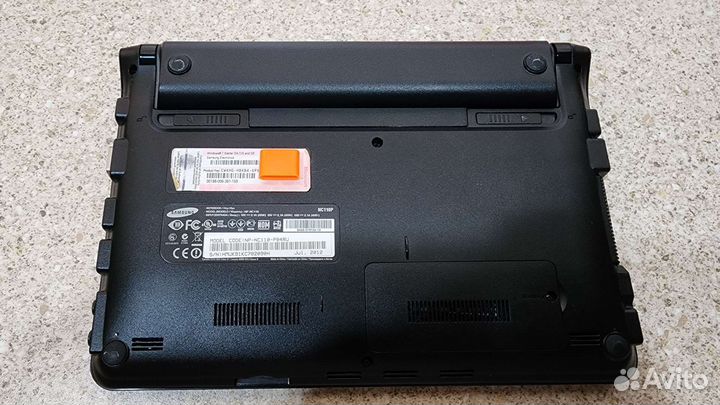 Нетбук Samsung nc110
