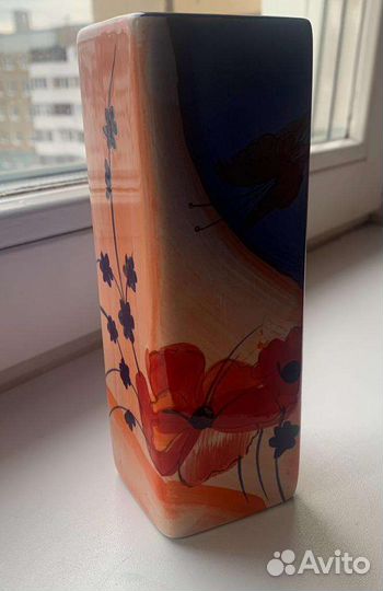 Декоративная миниатюрная ваза