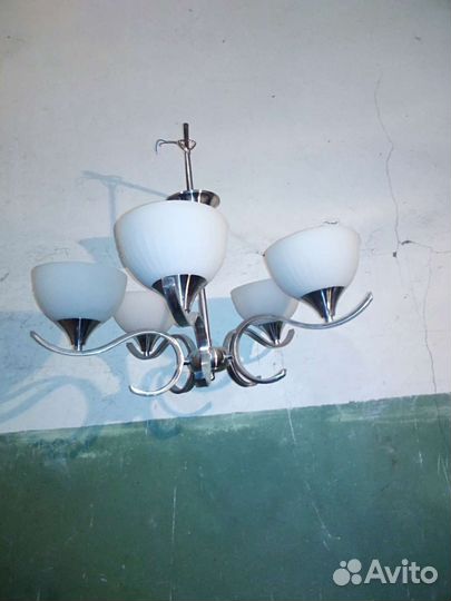 Люстра потолочная подвесная бу. На 5 лампочек