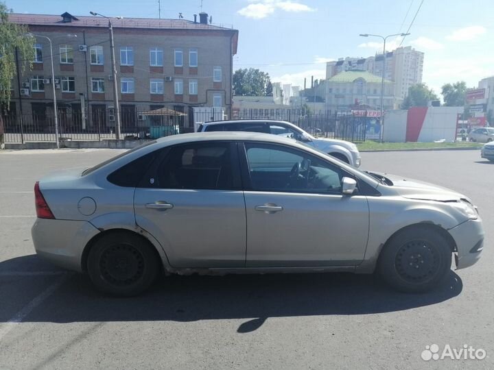 Ford Focus 1.6 МТ, 2008, битый, 270 000 км