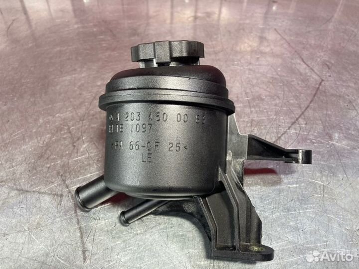 Бачок гидроусилителя Mercedes C-Class W203 OM646