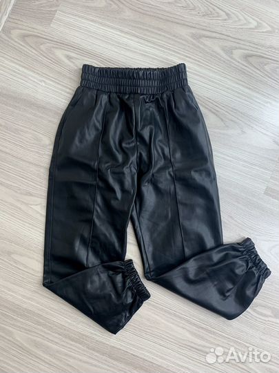 Кожаные брюки женские bershka