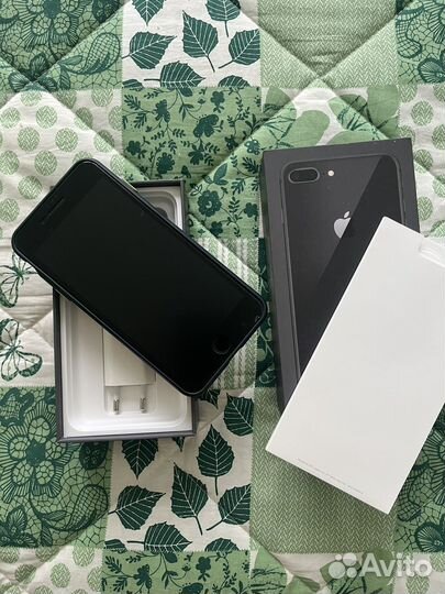 iPhone 8 Plus, 64 ГБ