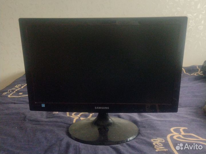 Монитор Samsung