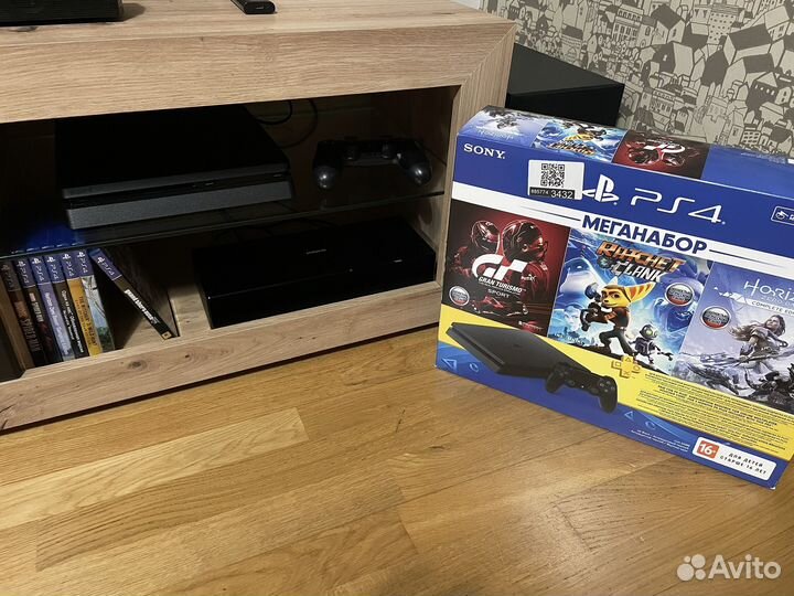 Игровая консоль PS4 1TB Jet Black