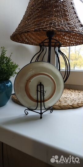 «Декоративная подставка для тарелки чёрного цвета»