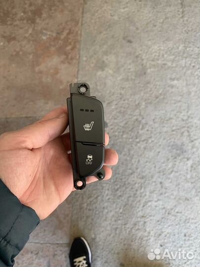 Кнопка подогрева передних сидений Hyundai I40