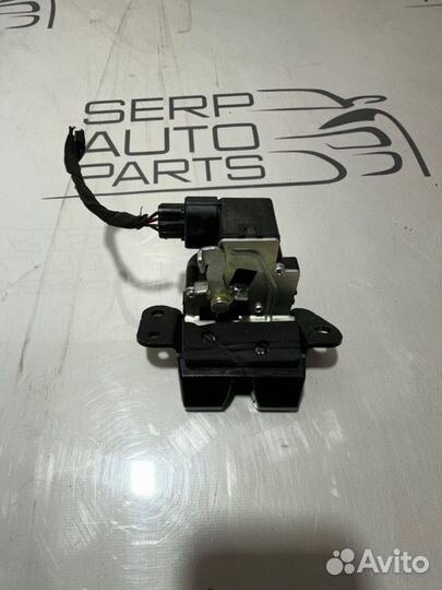 Замок крышки багажника Kia Ceed ED G4FC 2010