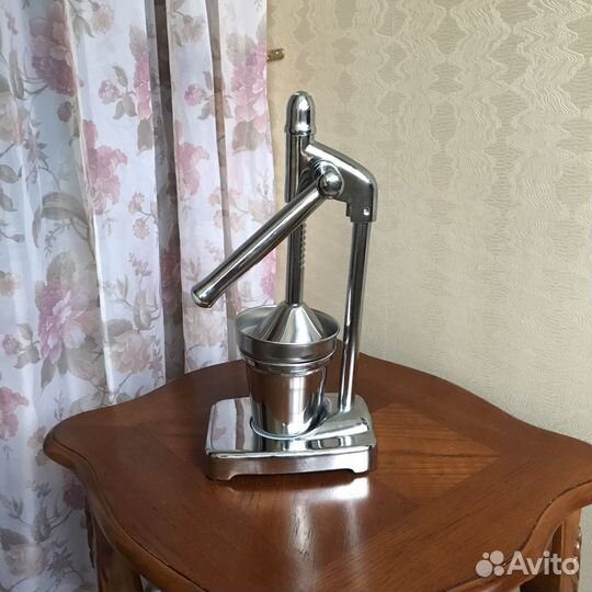 Соковыжималка для цитрусовых