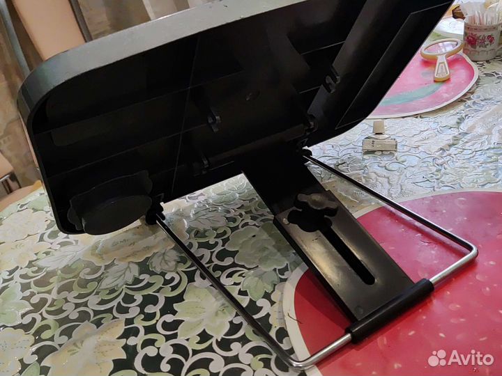 Держатель поднос автомобильный