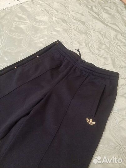 Спортивный костюм adidas