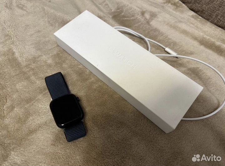 Часы Apple Watch SE 44mm