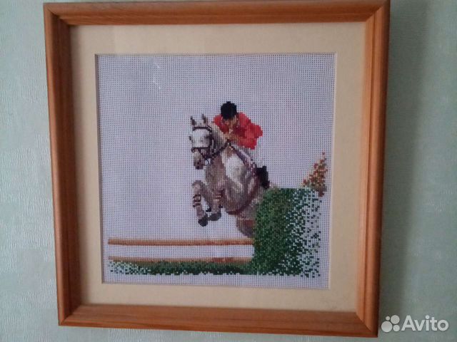 Картина вышитая