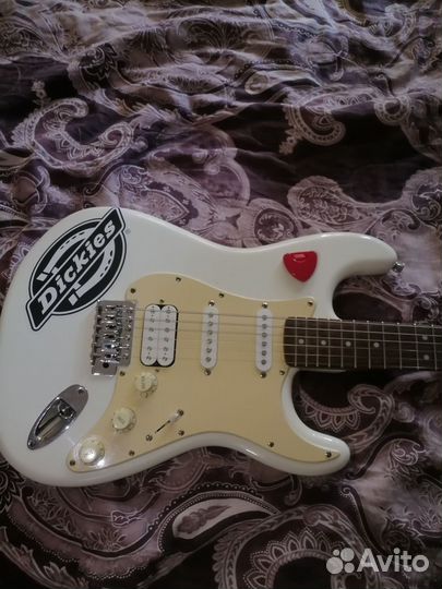 Электрогитара Fender squier bullet stratocaster