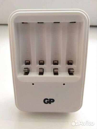 Зарядное устройство GP PowerBank pb420gs