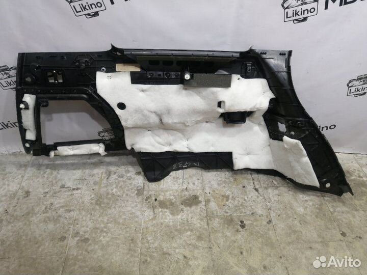 Обшивка багажника правая Mercedes Gl X164