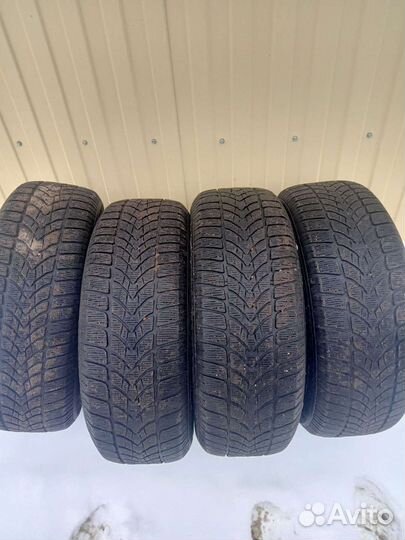 Dunlop SP Winter Sport 4D 235/65 R17 108
