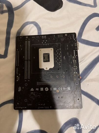 Материнская плата