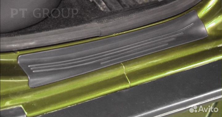 Накладки на пороги Renault Duster (задние)