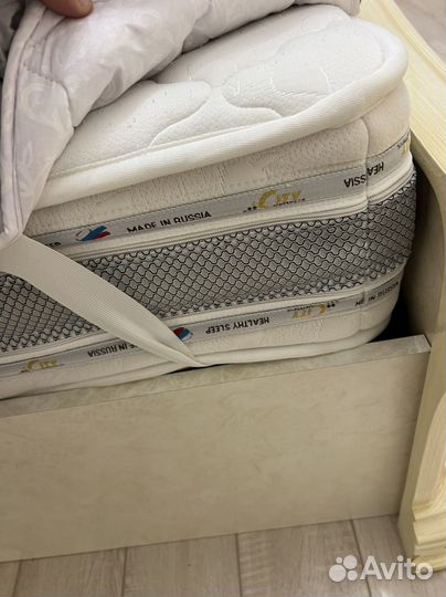 Спальный гарнитур