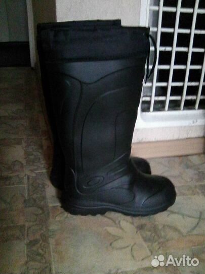 Сапоги резиновые новые р. 42-43