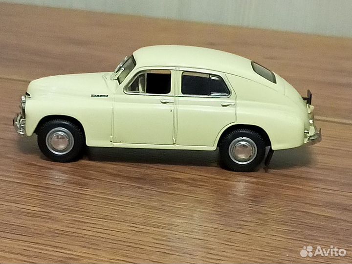 Модель автомобиля Газ-М20 Победа 1:43