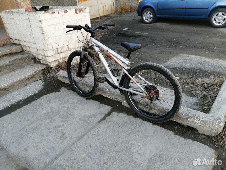 Велосипед gt
