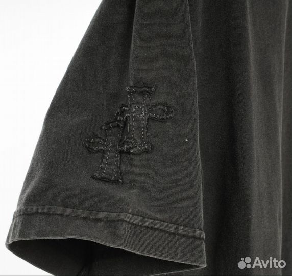 Черная футболка