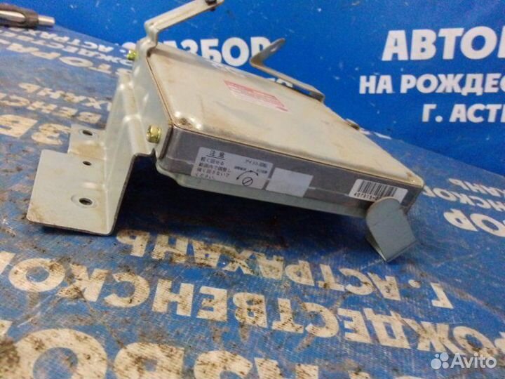 Блок управления двигателем Nissan Bassara