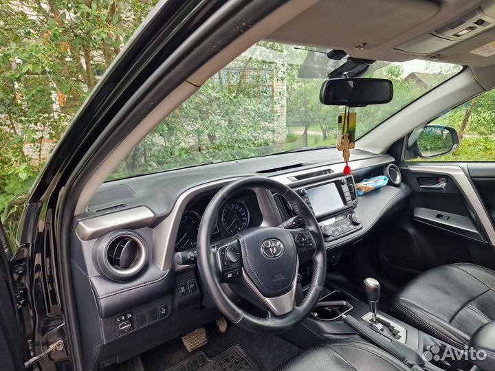 Toyota RAV4 2.2 AT, 2018, 198 000 км