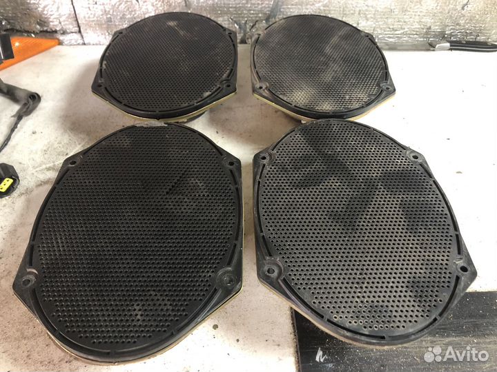 Штатный динамик Ford Focus 1