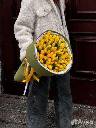 79 тюльпанов в упаковке
