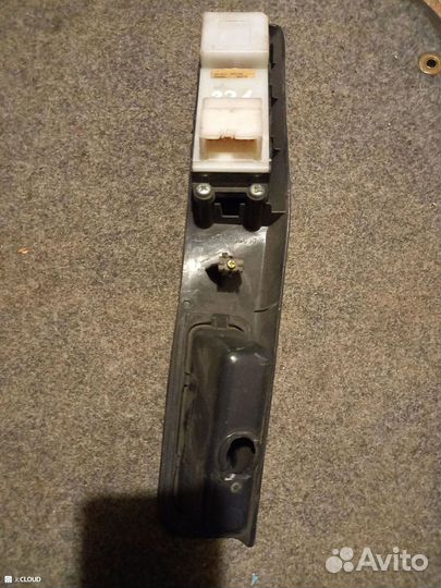 Блок упр. стеклоподьемниками на nissan skyline HR3