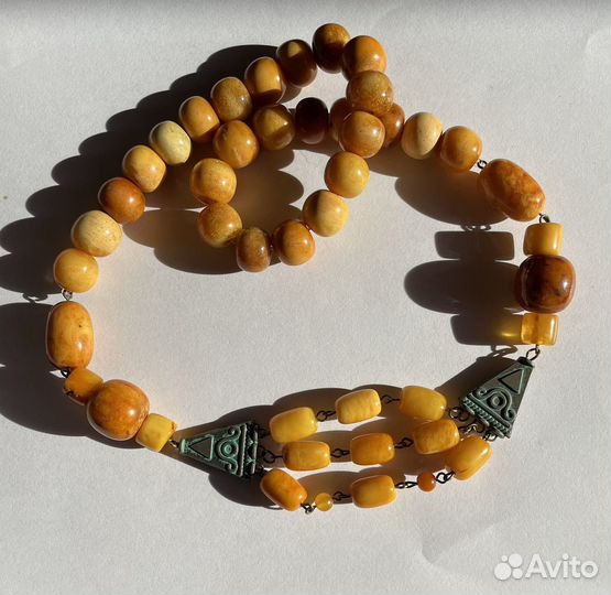 Янтарные бусы