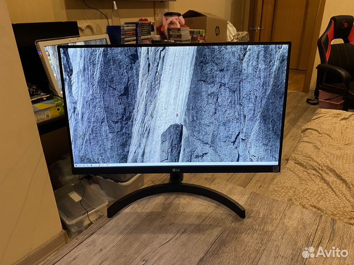 Монитор LG 22