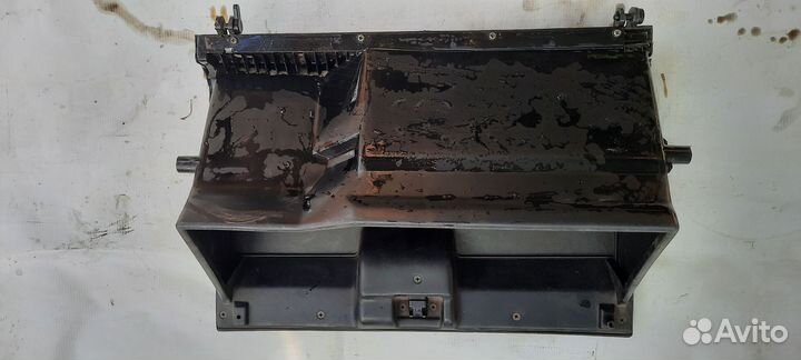 Бордачек Nissan avenir 1992