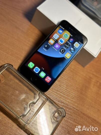 iPhone 7, 32 ГБ