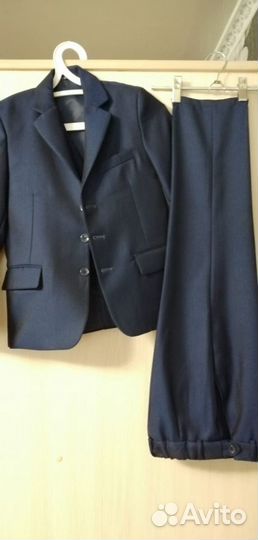 Костюм тройка