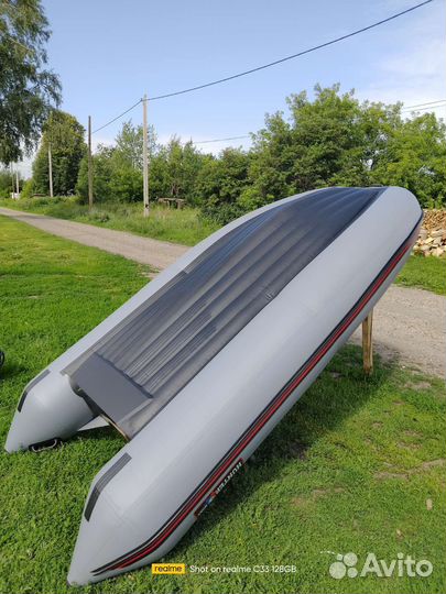 Лодка пвх hunter 310A мотор Gladiator 9.8