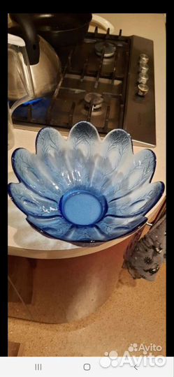 Салатницы и конфетницы из цветного стекла