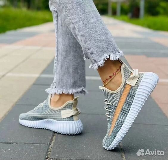 Кроссовки