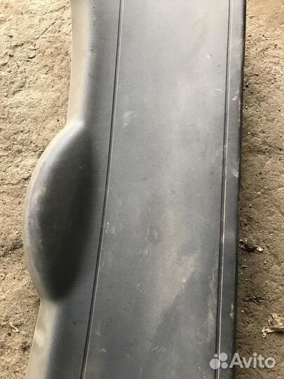 Обшивка крышки багажника Ford Focus 2
