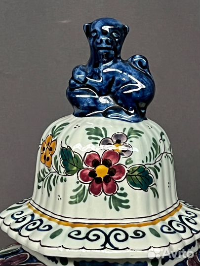 Антикварная ваза. Ручная цветная роспись.Голландия